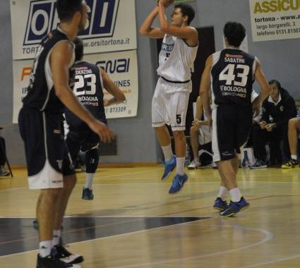 Cernivani al tiro - Derthona Basket