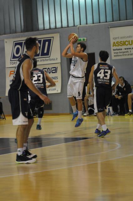 Cernivani al tiro - Derthona Basket