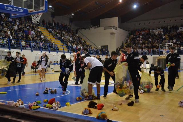 Teddy Bears Toss - Derthona Basket