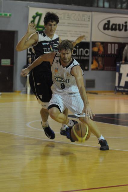 Venuto - palleggio - Derhona Basket