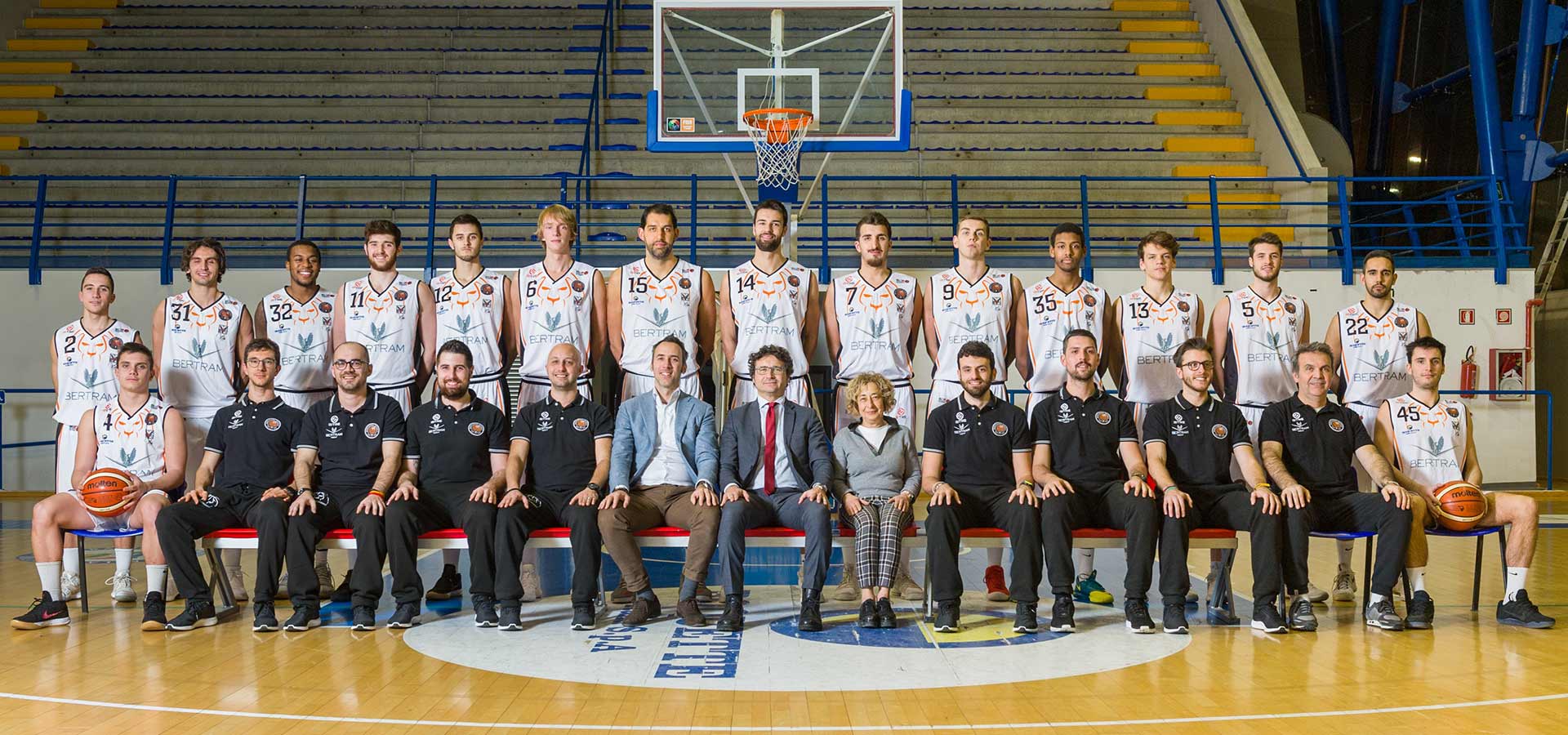 Foto di squadra, Derthona Basket