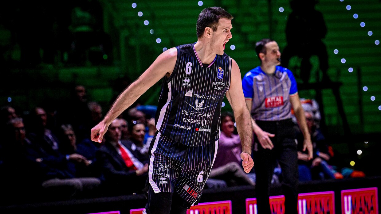 Andrea Pecchia esulta nel Quarto di Finale di Frecciarossa Final Eight 2026.