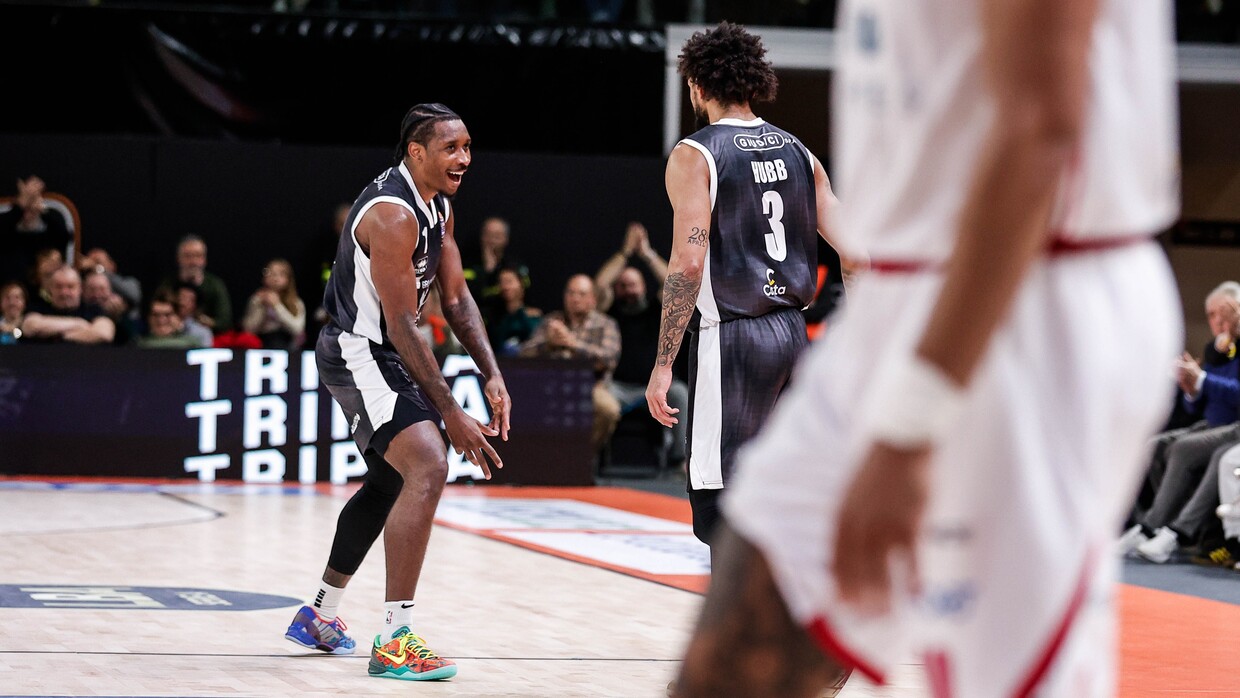 Christian Vital e Prentiss Hubb esultano contro Reggio Emilia.