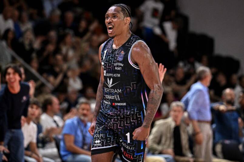 Christian Vital esulta in Gara 3 con la Reyer Venezia.