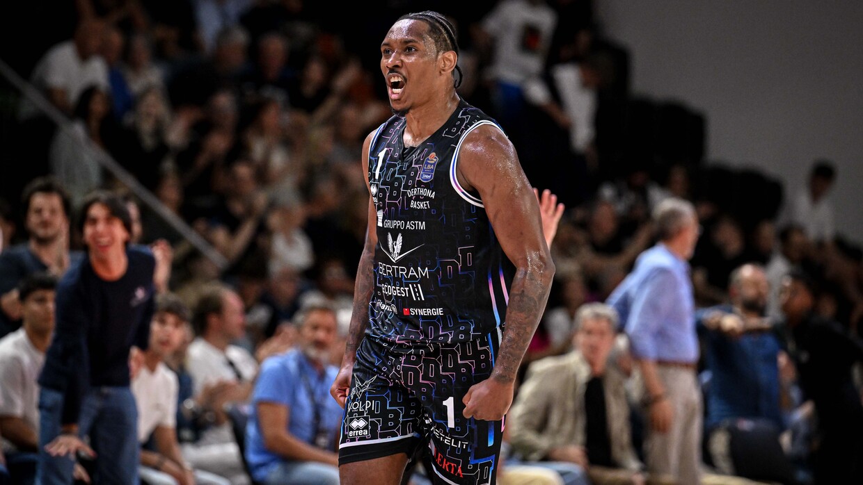 Christian Vital esulta in Gara 3 con la Reyer Venezia.